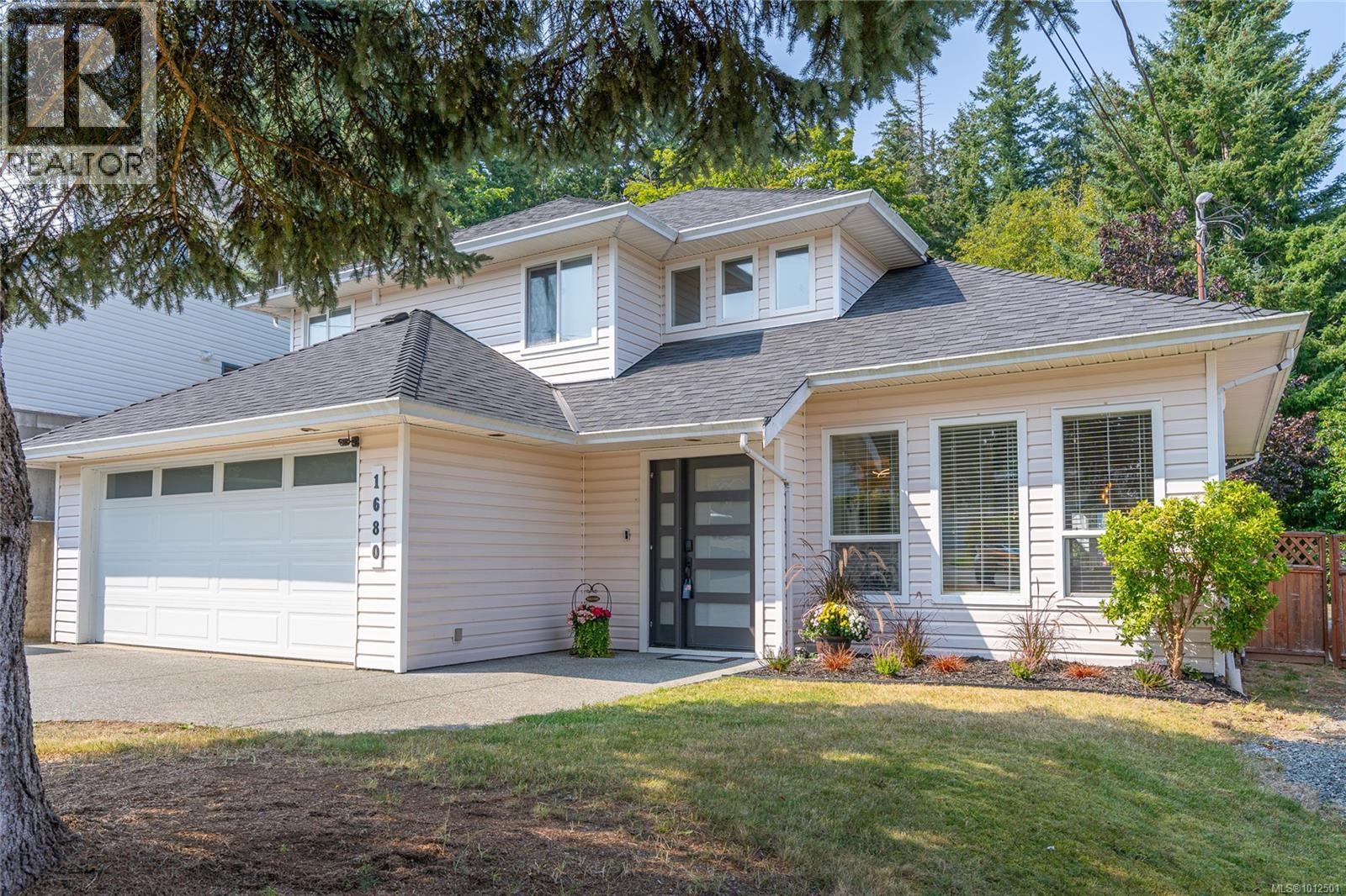 1680 Meadowbrook Dr, Campbell River, BC V9W 7E7