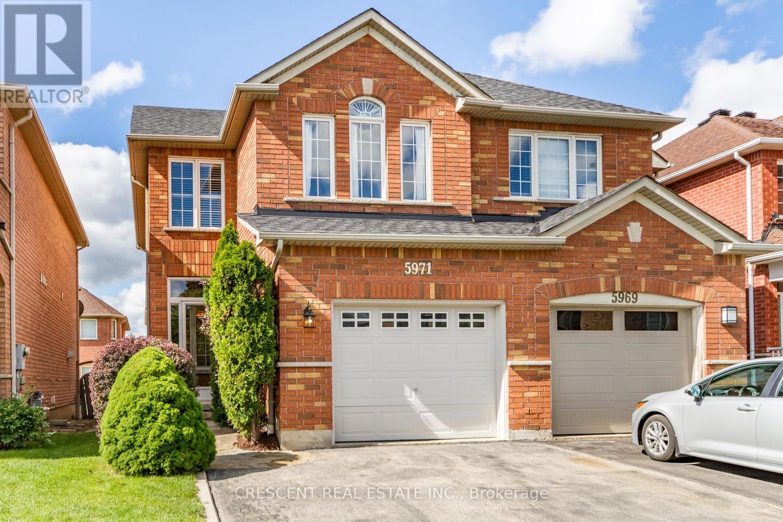 5971 Stonebriar Cres, Mississauga, ON L5V 2T9