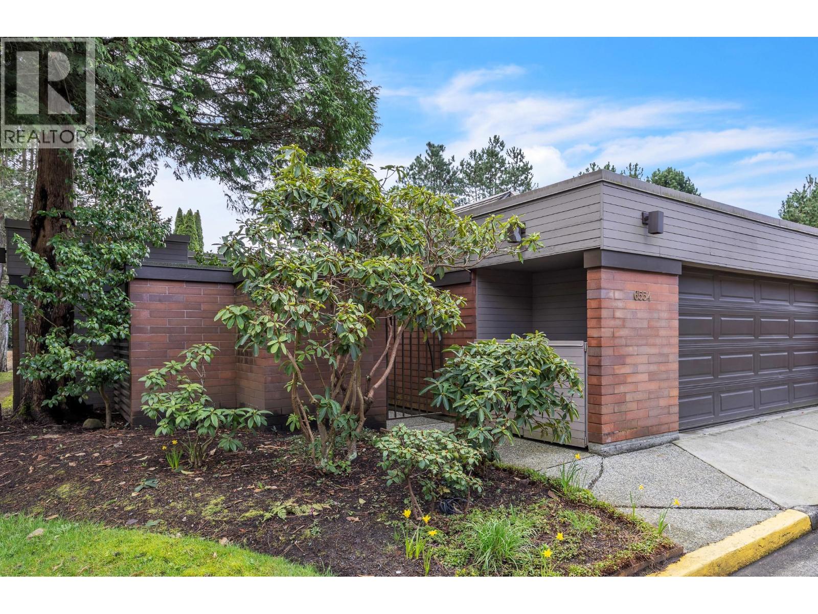 6554 Pinehurst Dr, Vancouver, BC V5X 4P1
