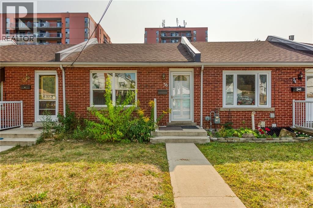 36 Macklin St N, Hamilton, ON L8S 3S1