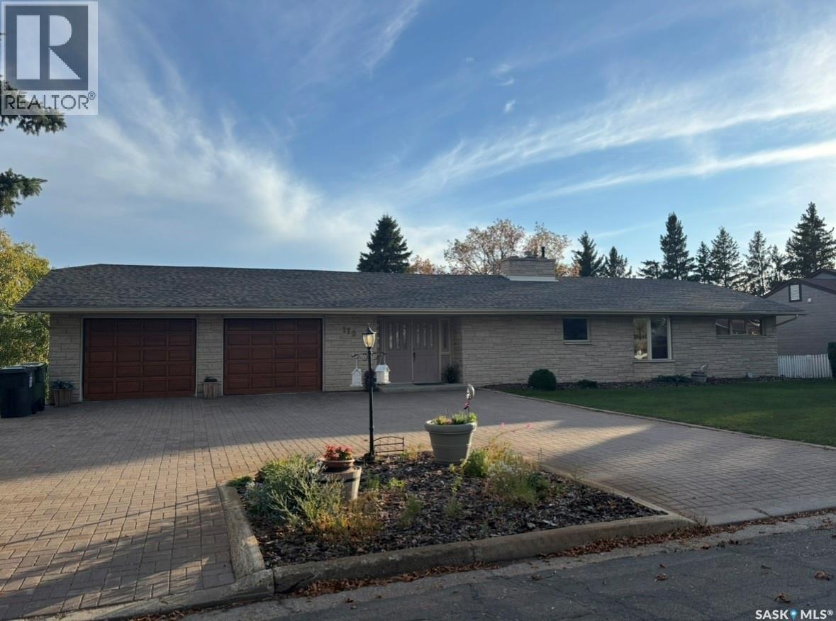 110 Logan Cres E, Yorkton, SK S3N 0V9