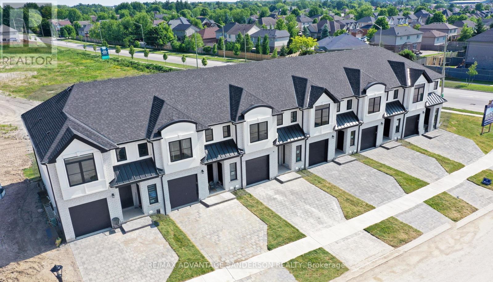 195 Bowman Dr, Middlesex Centre, ON N0M 2A0