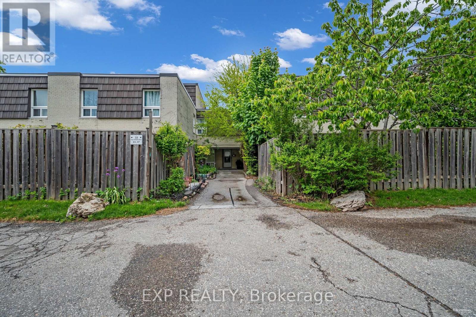 14 33 Four Winds Dr, Toronto, ON M3J 1K7