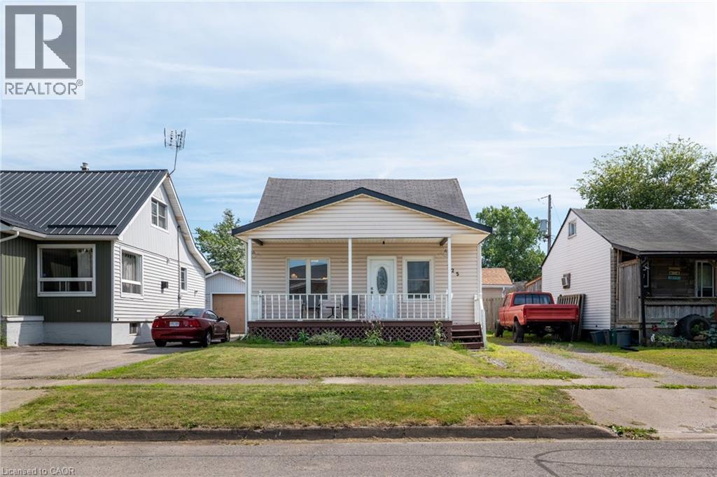 325 Simpson Ave, Welland, ON L3B 4Y7