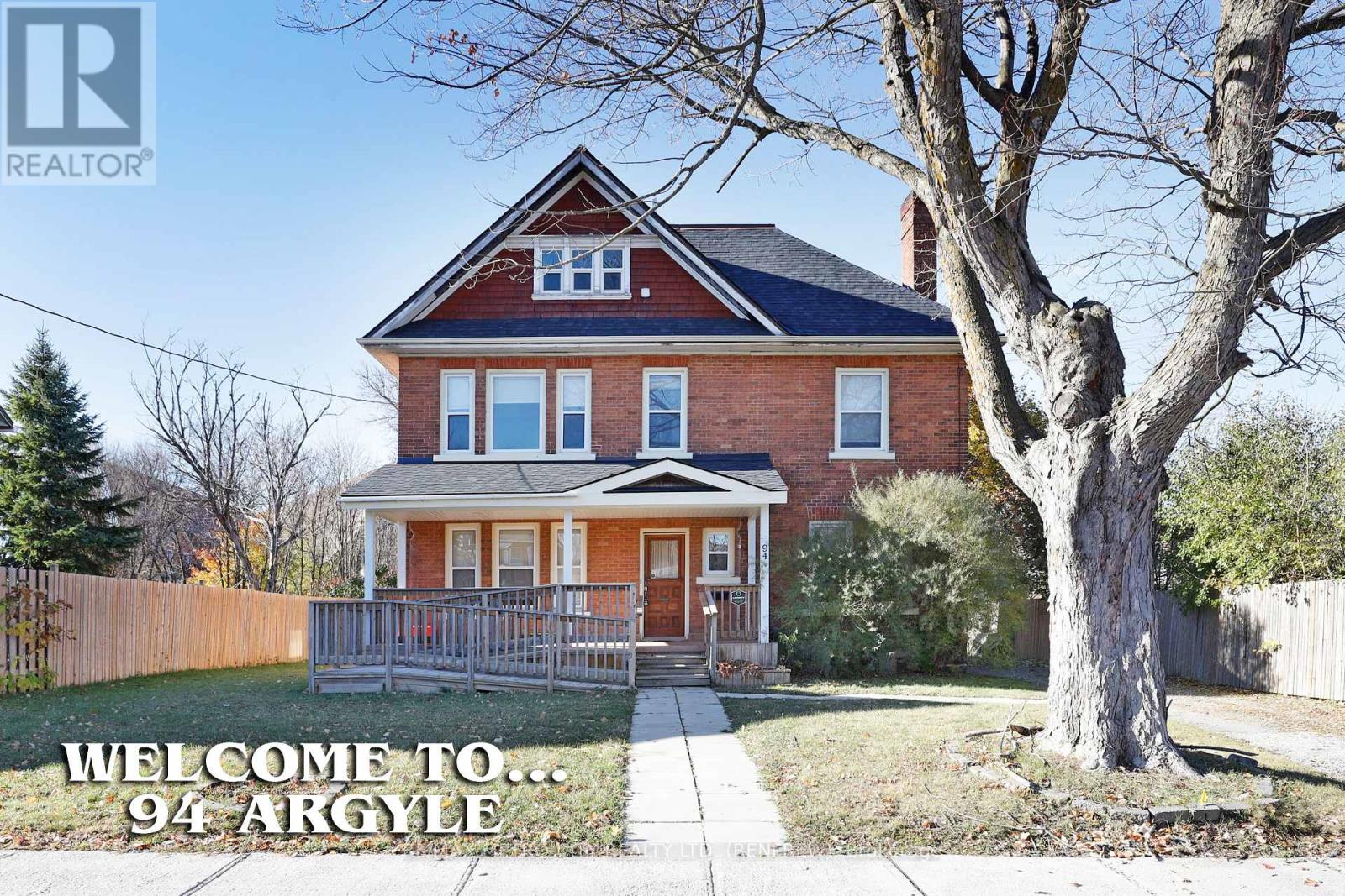 94 Argyle St N, Renfrew, ON K7V 1S9
