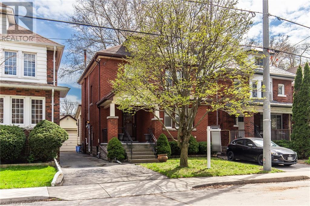151 Arkell St, Hamilton, ON L8S 1N9