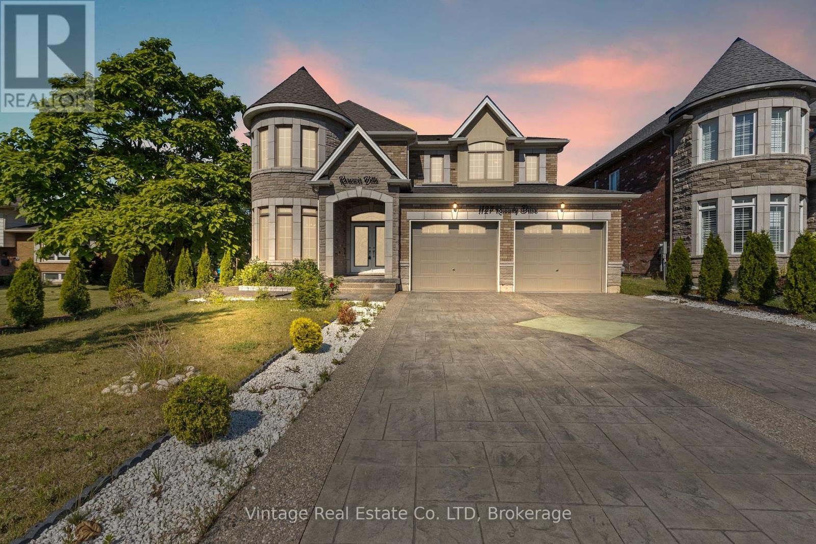 1127 Kennedy Dr, Fort Erie, ON L2A 5P4