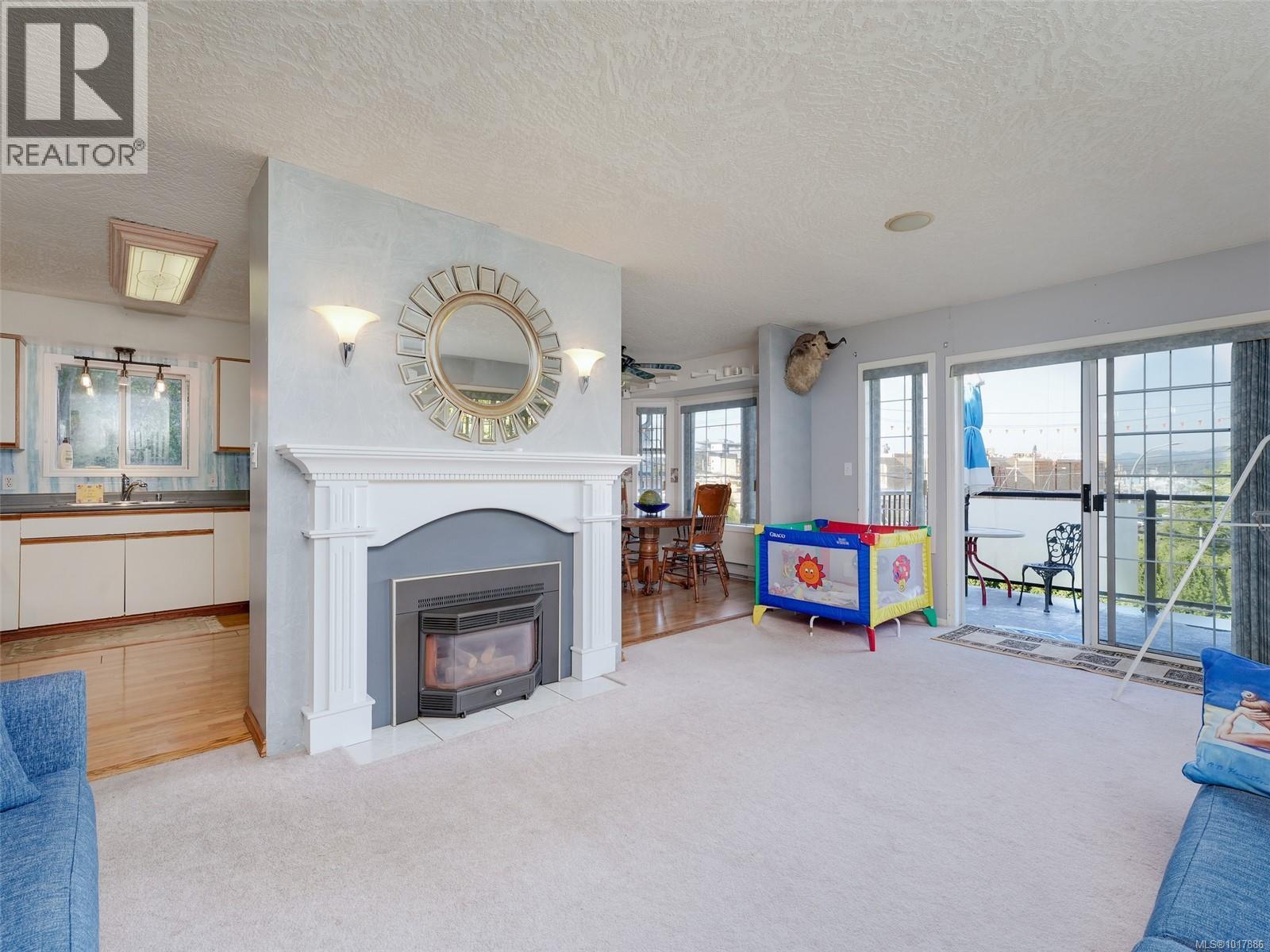 1265 Woodway Rd, Esquimalt, BC V9A 4W9