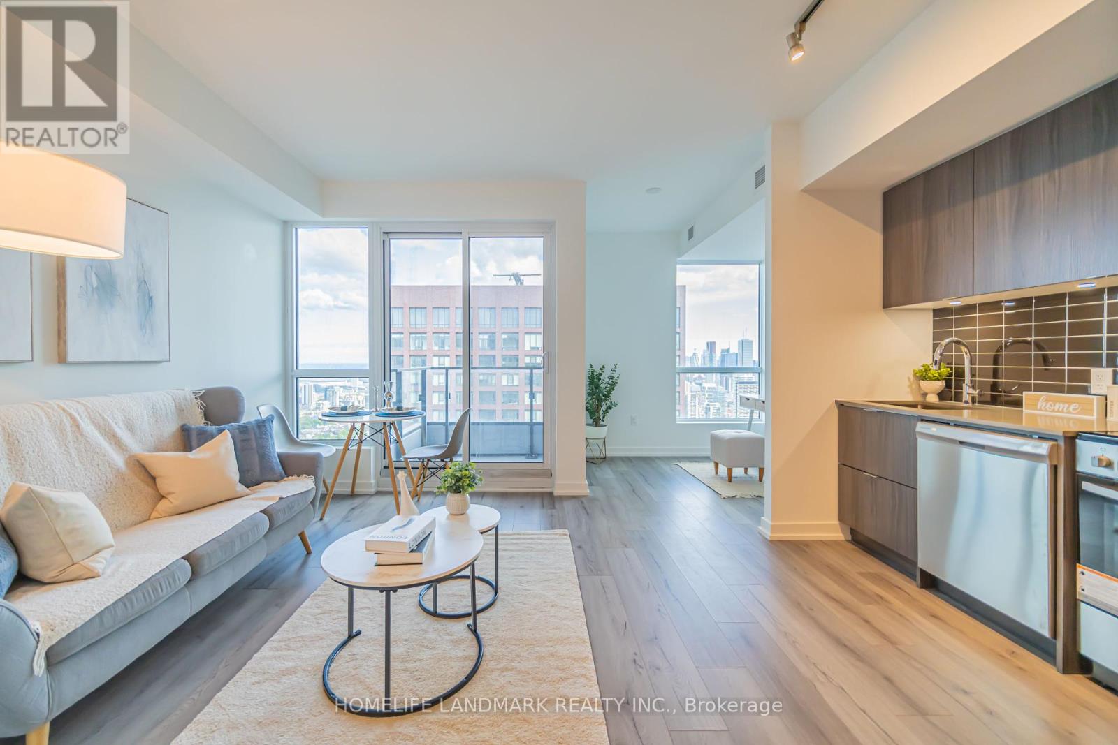 5001 395 Bloor St E, Toronto, ON M4W 1H7