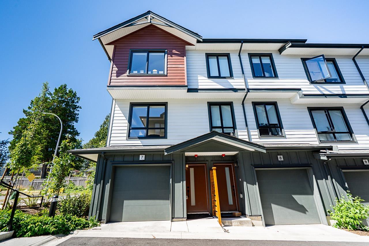 10527 155 Street Unit 7, Surrey, BC V3R 0S1