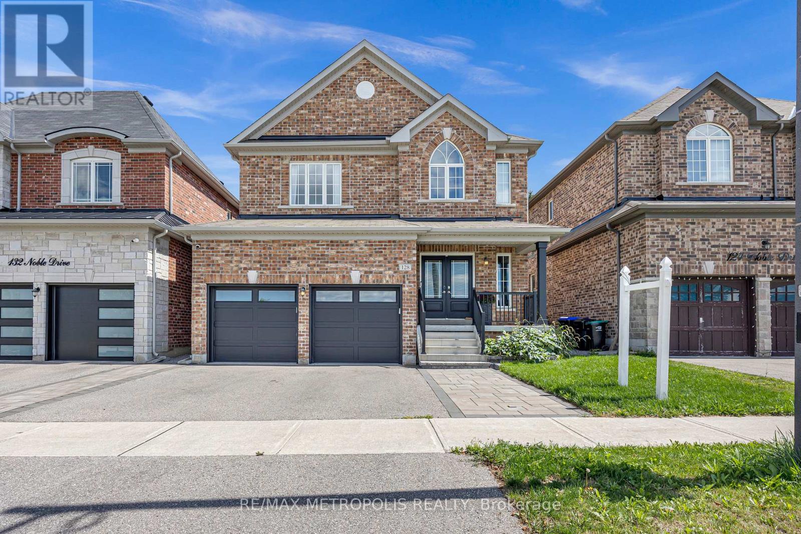128 Noble Dr, Bradford West Gwillimbury, ON L3Z 0J5