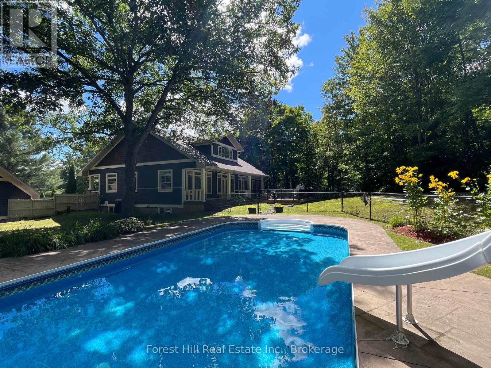 1474 Etwell Rd, Huntsville, ON P1H 2J2
