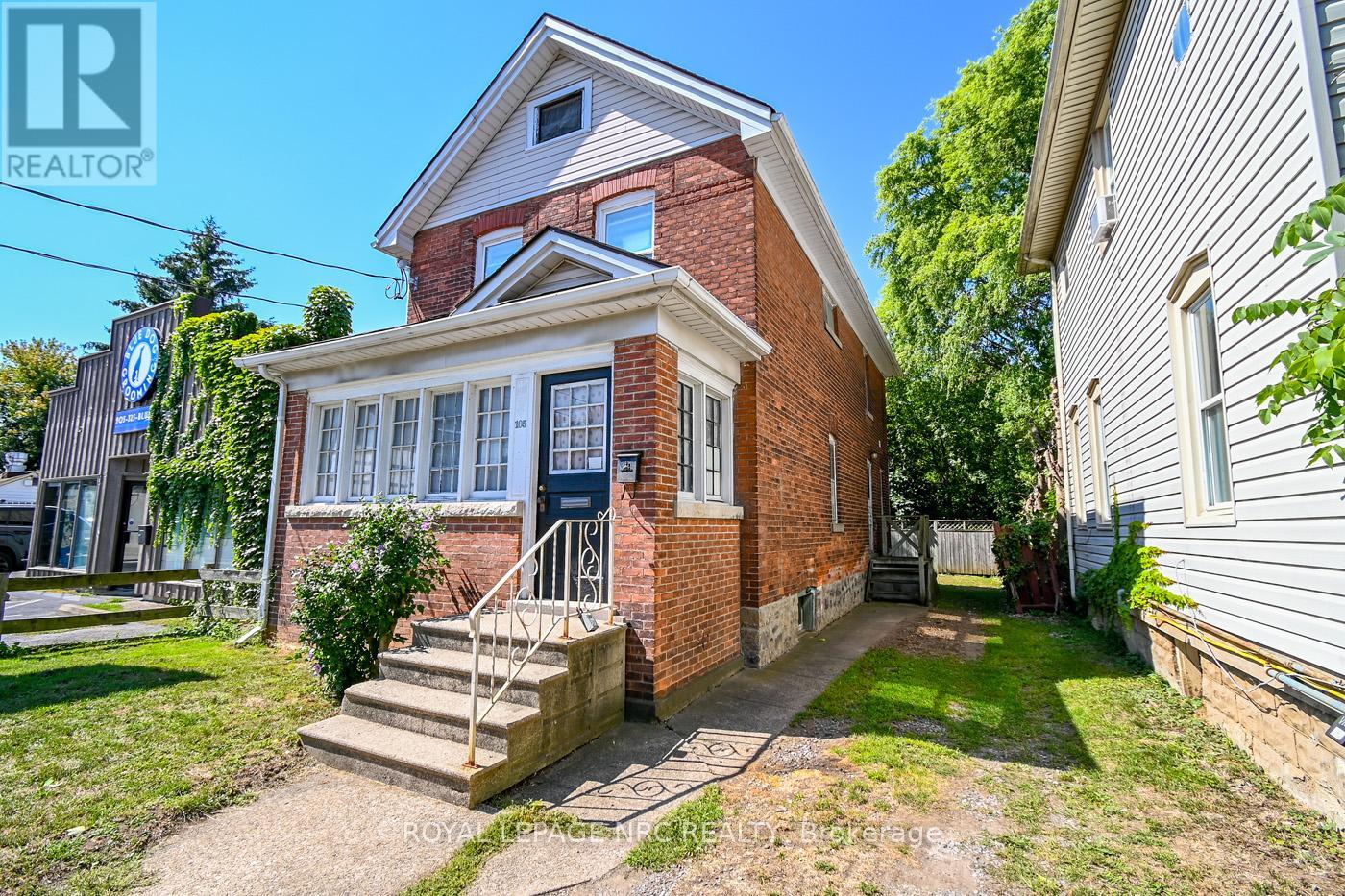 105 Lake St, St. Catharines, ON L2R 5X7