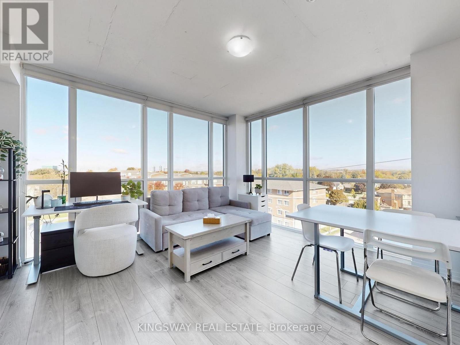 631 1900 Simcoe St N, Oshawa, ON L1G 0C1