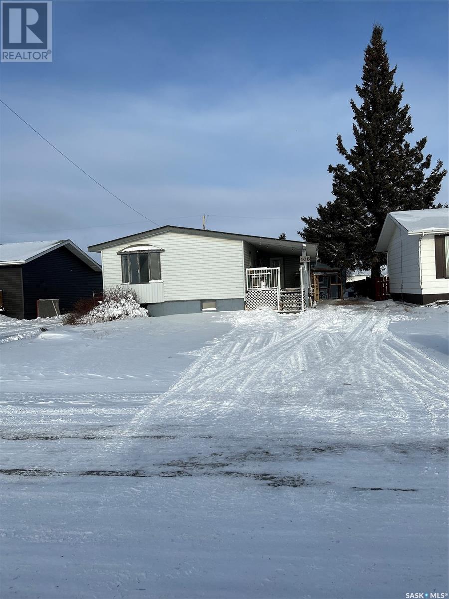 108 Railway Ave E, Shellbrook, SK S0J 2E0