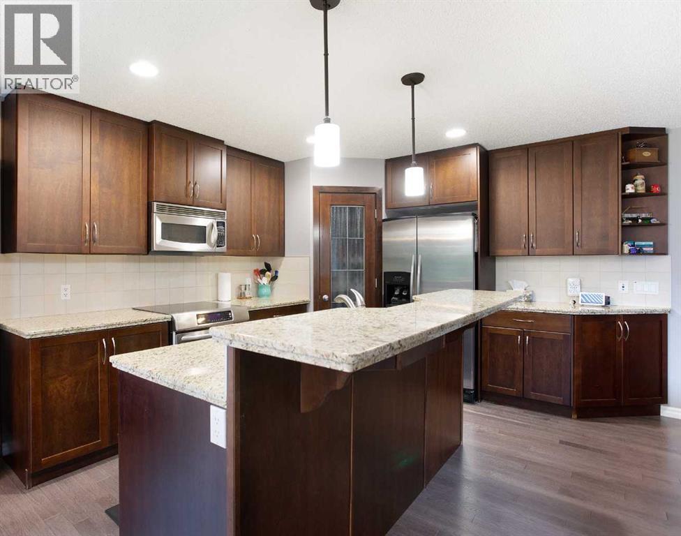 332 New Brighton Pl SE, Calgary, AB T2Z 4W6