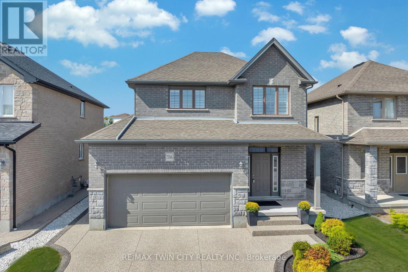 536 Landgren Ct, Kitchener, ON N2A 4J7