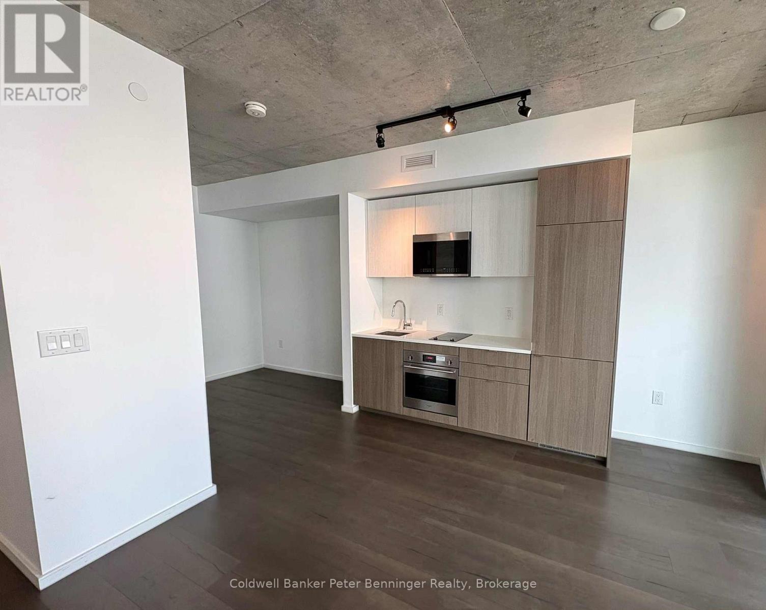 514 21 Lawren Harris Sq, Toronto, ON M5A 0T4