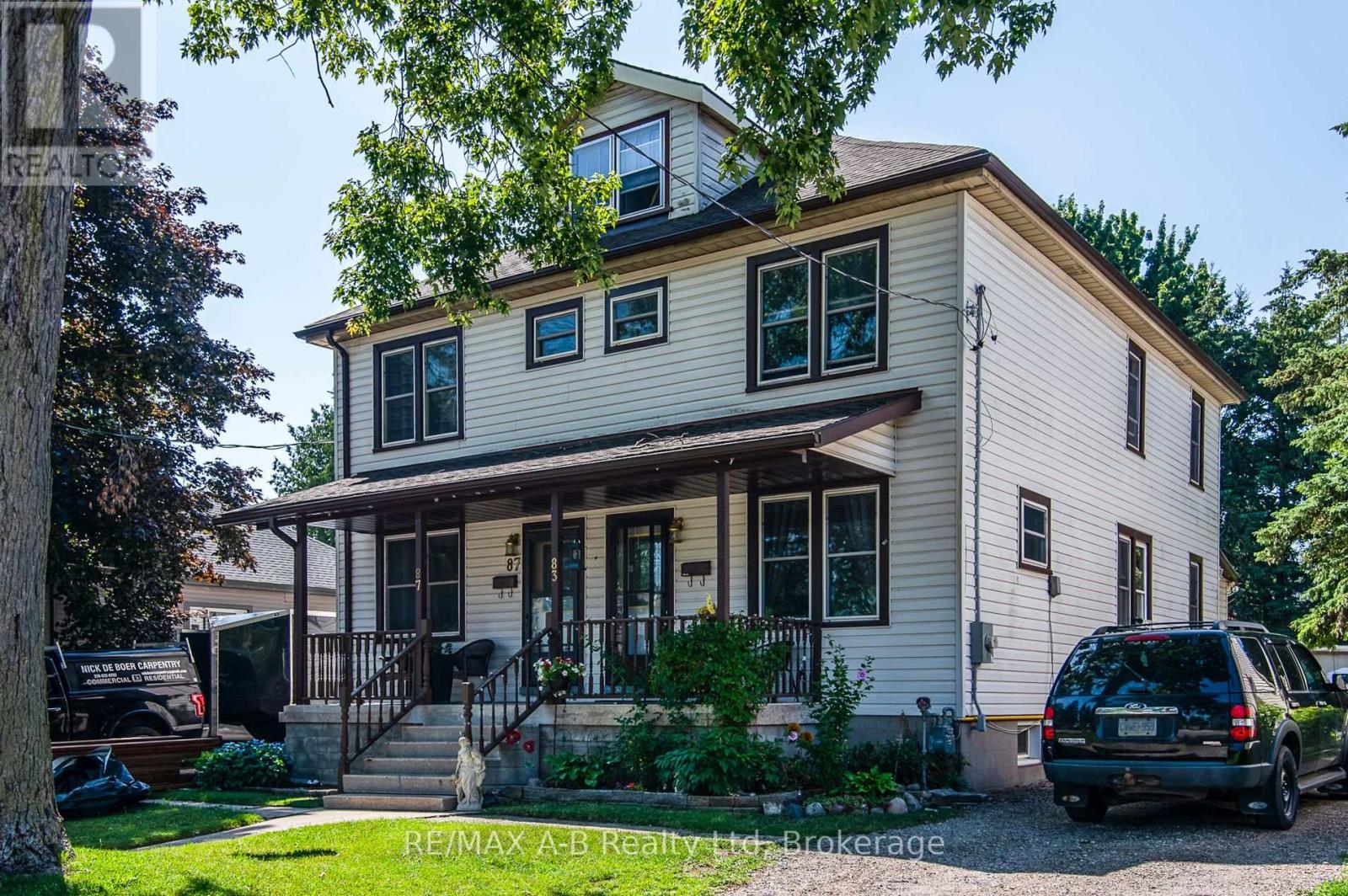 83 E Gore St, Stratford, ON N5A 3X4