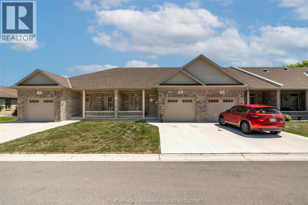 3 Jonathan St, Chatham-Kent, ON N7M 6M1