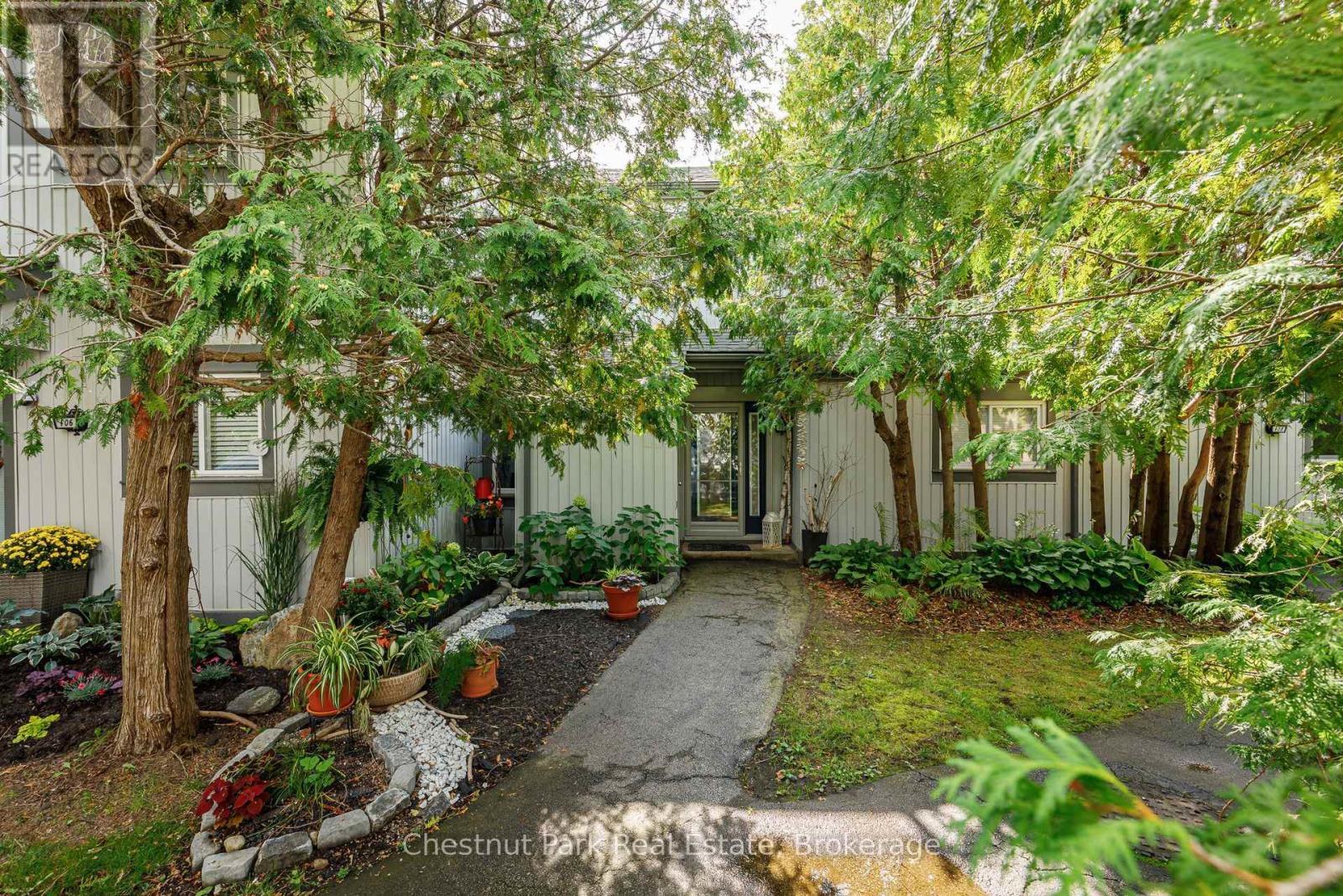 407 12 Dawson Dr, Collingwood, ON L9Y 5B4