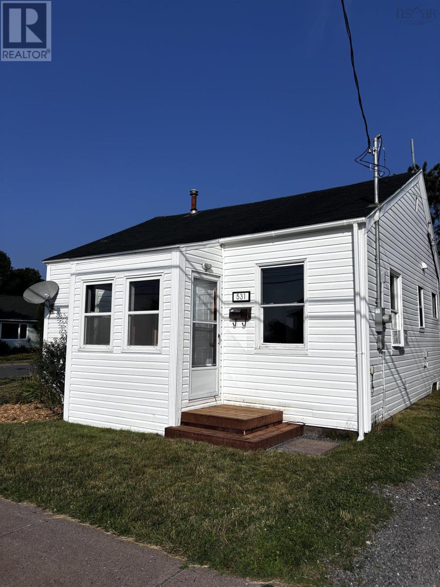 531 High St, New Glasgow, NS B2H 2X9