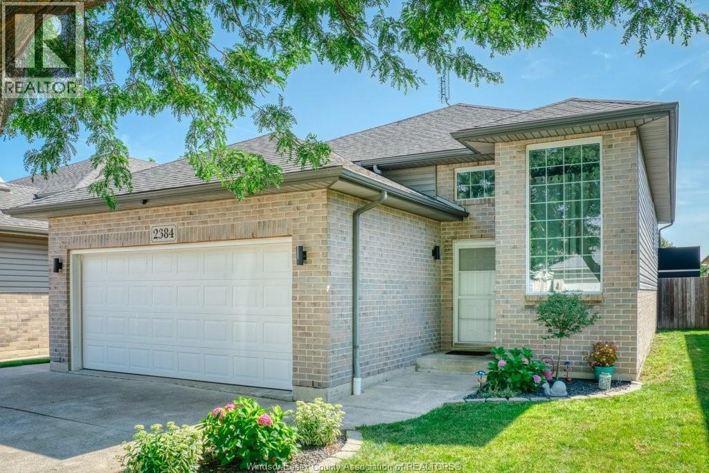 2384 Radcliff Ave, Windsor, ON N8P 1V5