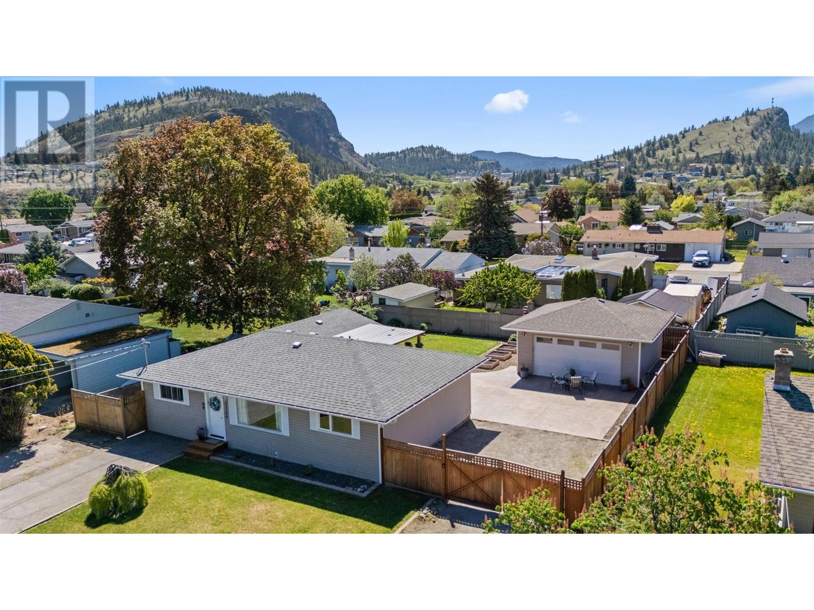 11109 Barclay St, Summerland, BC V0H 1Z0