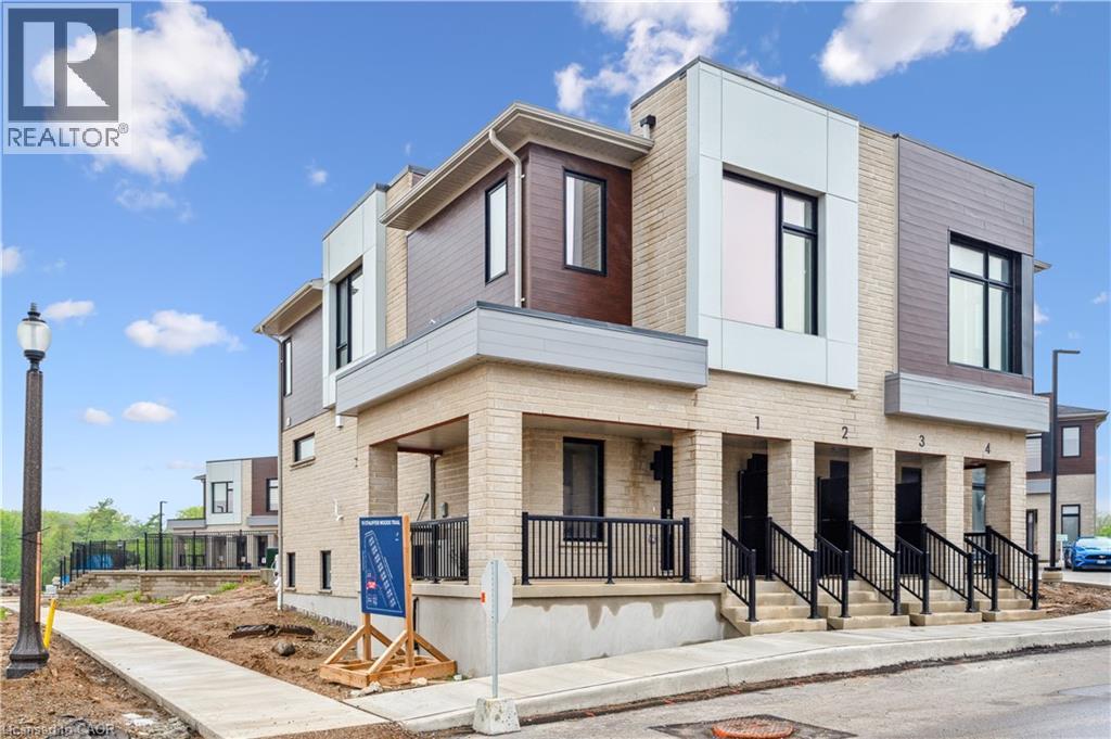15 Stauffer Woods Trail Unit A01, Kitchener, ON N2P 2P4