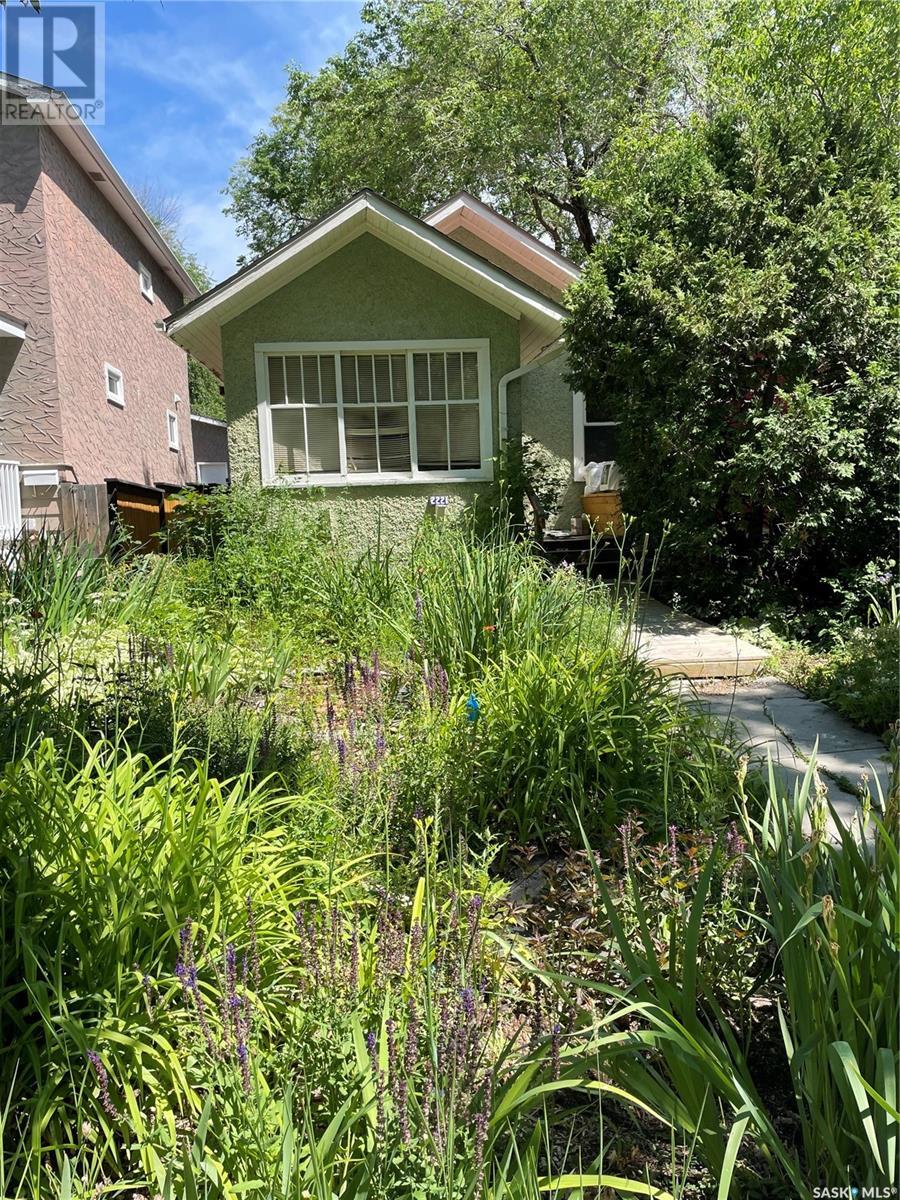 2221 Mctavish St, Regina, SK S4S 3X3