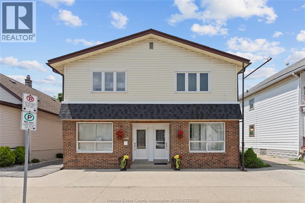 1637 Drouillard, Windsor, ON N8Y 2S4