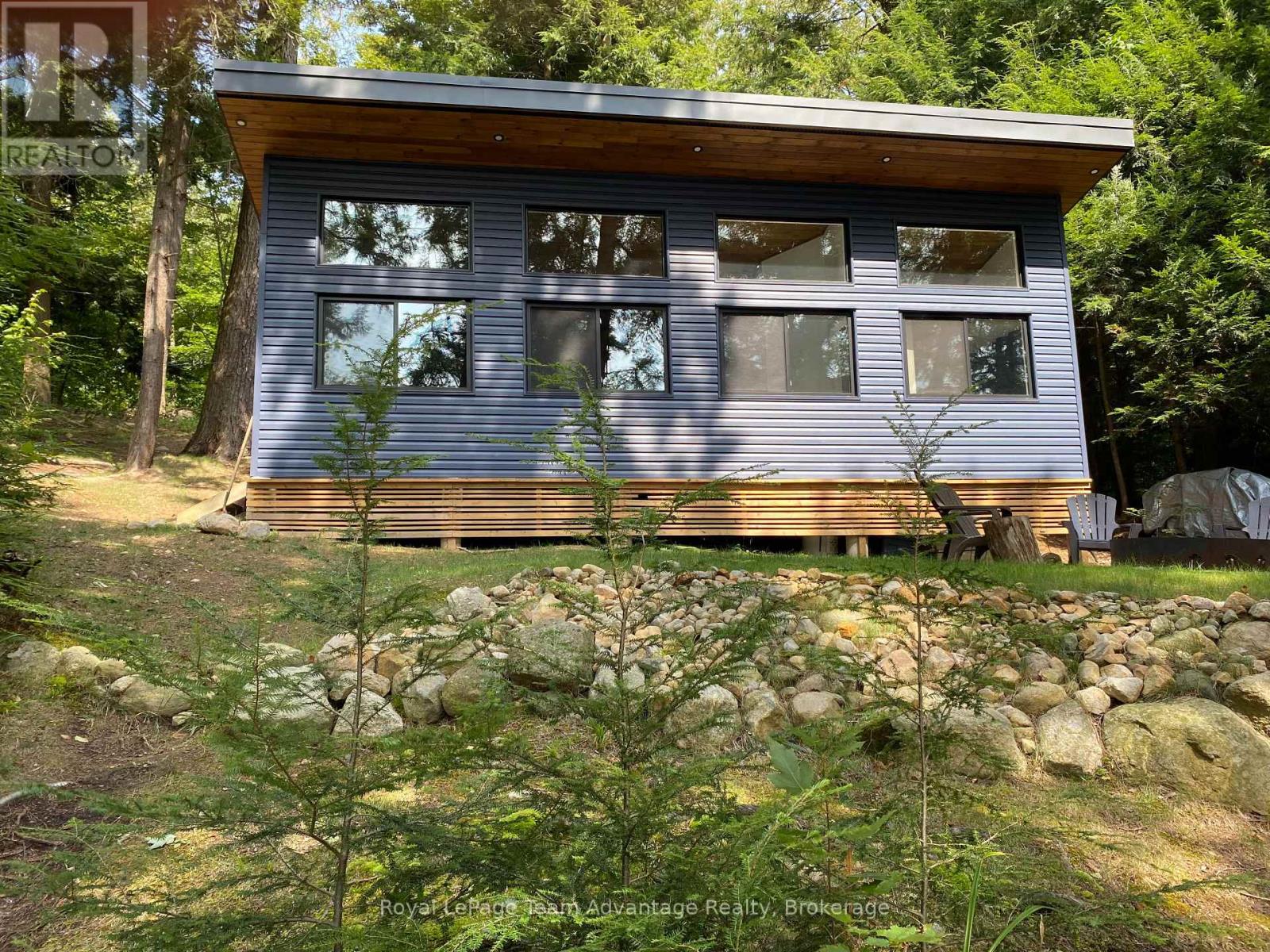 6-236 Island, Seguin, ON P2A 2W8
