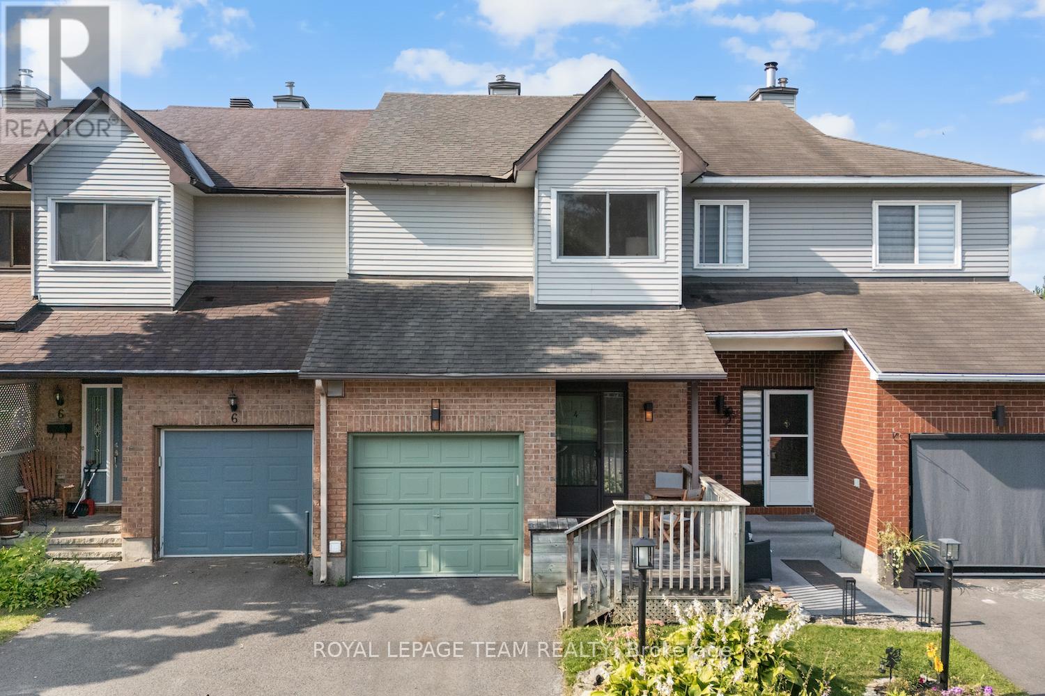 4 Danaher Dr, Ottawa, ON K2J 3Y6