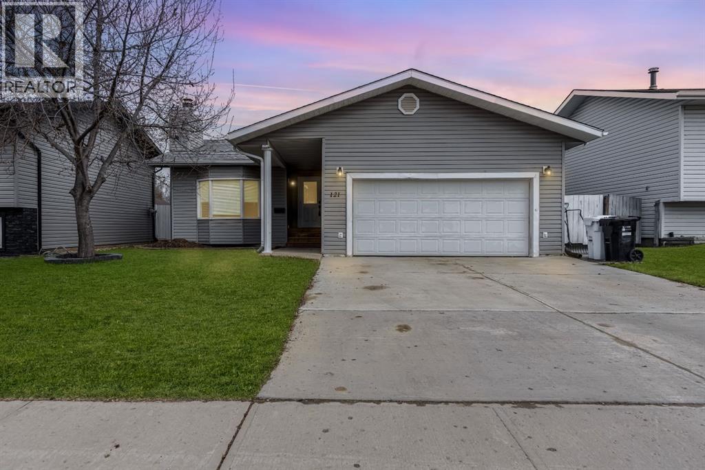 121 Cowley Bay, Fort Mcmurray, AB T9K 1G5
