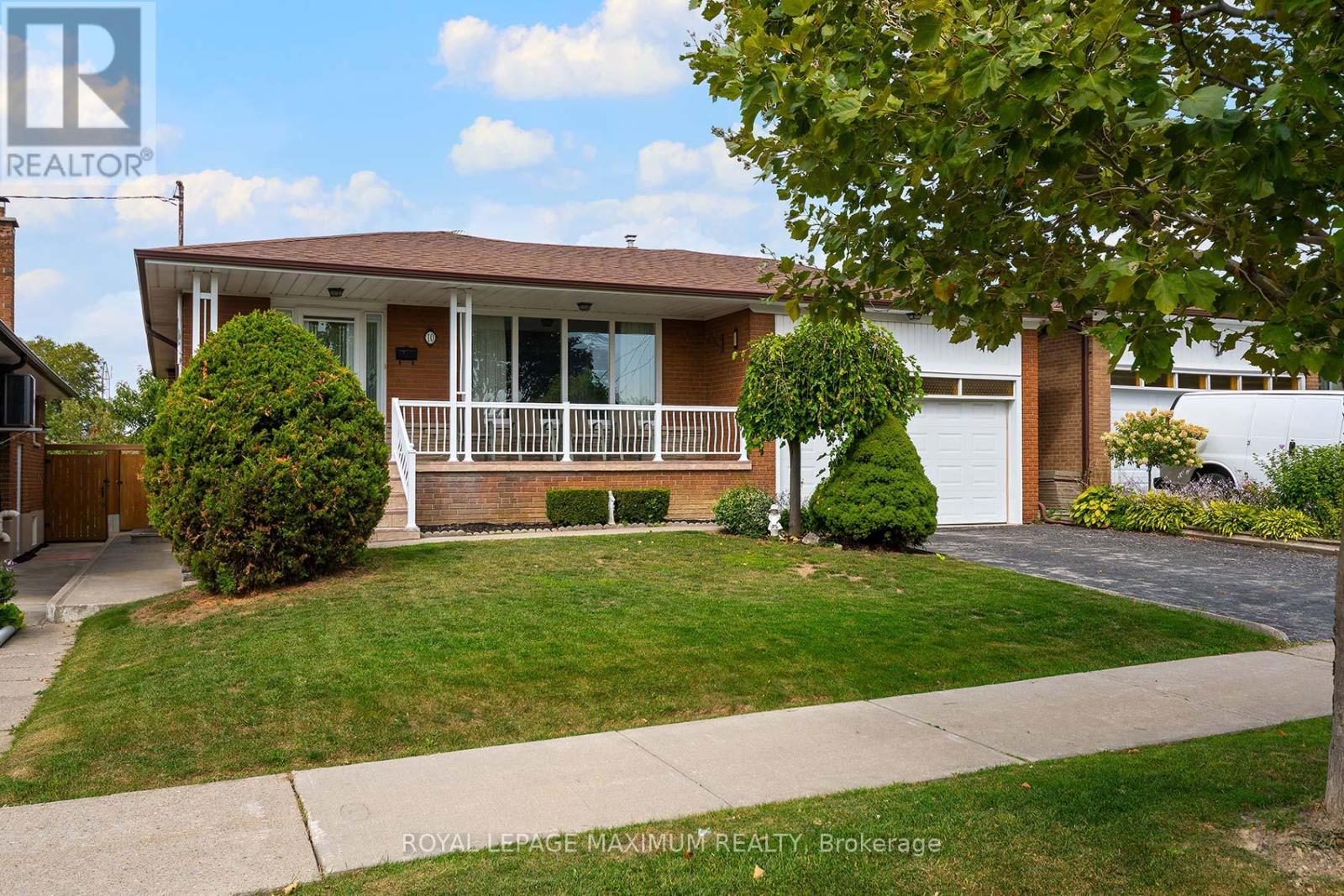10 Gatesgill Cres, Toronto Downsview-roding-cfb, ON M3M 1X9