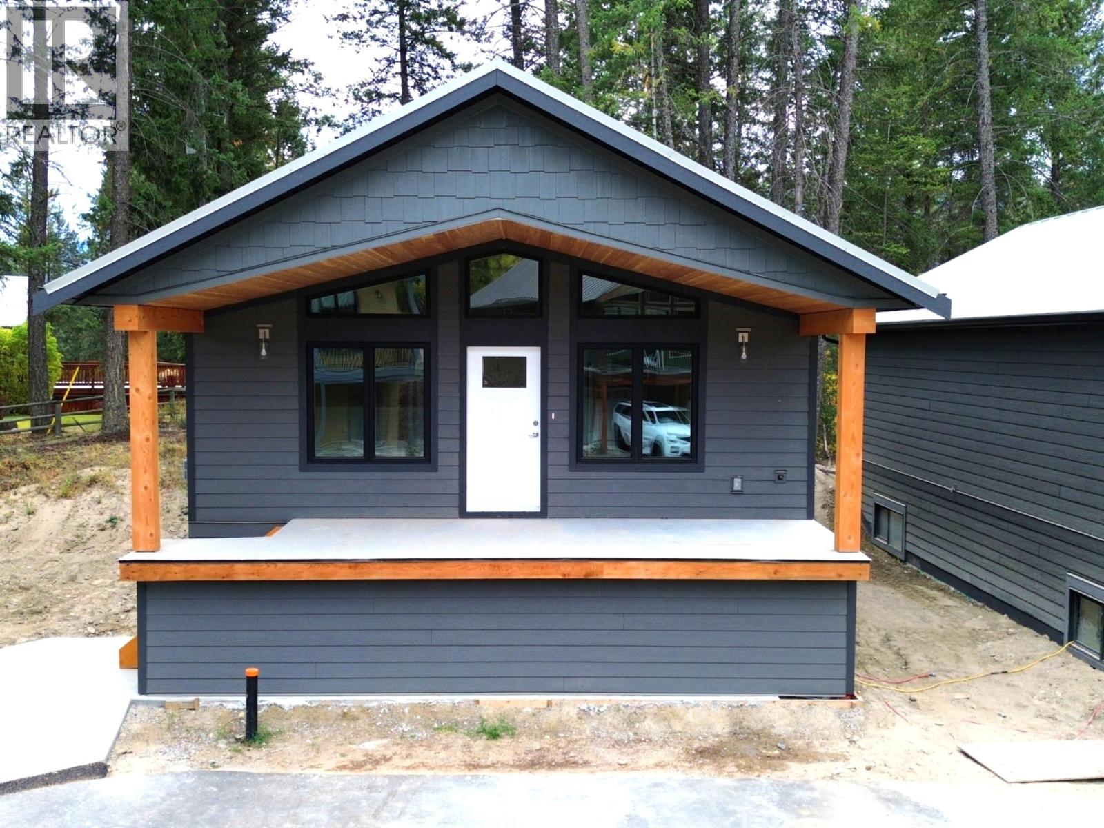 1938 Foxwood Trail Unit 7, Windermere, BC V0B 2L2