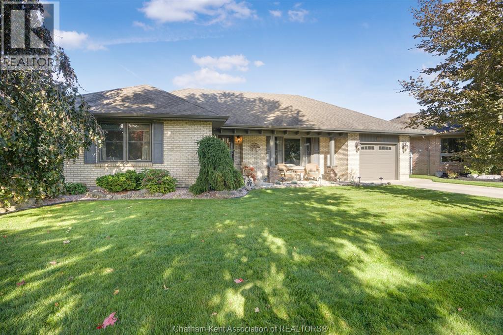 22 London Dr, Chatham, ON N7L 5H9