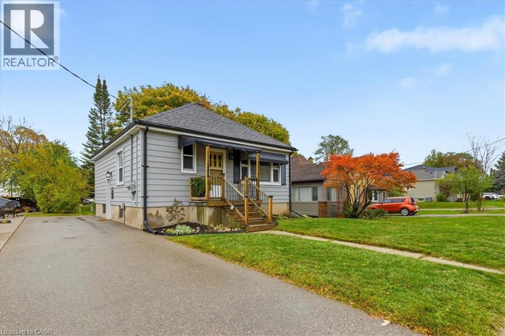 388 Lancaster St W, Kitchener, ON N2H 4V7