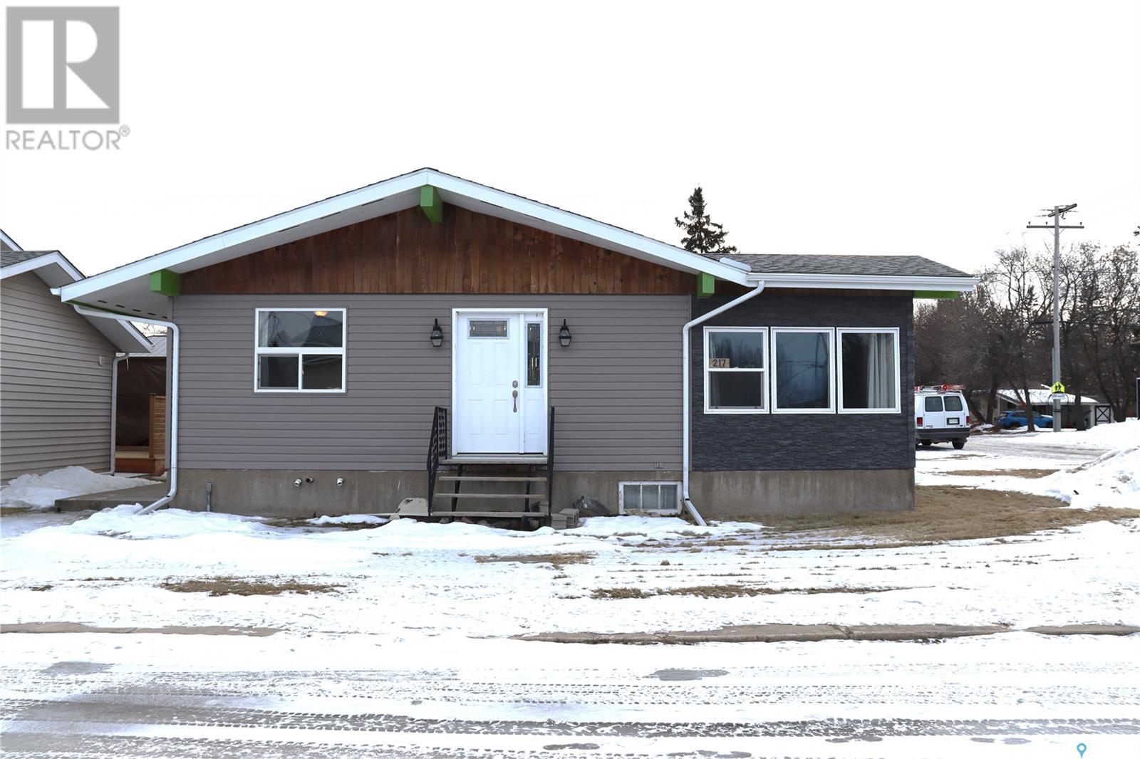217 Second Ave E, Debden, SK S0J 0S0