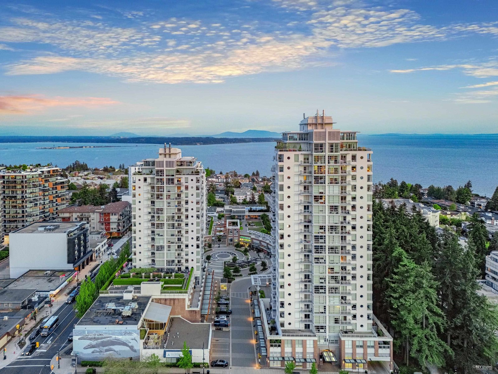 15152 Russell Avenue Unit 1905, White Rock, BC V4B 0A3