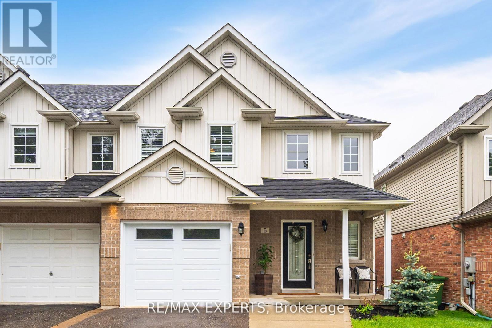 5 Leamster Trl, Caledon, ON L7C 1G9