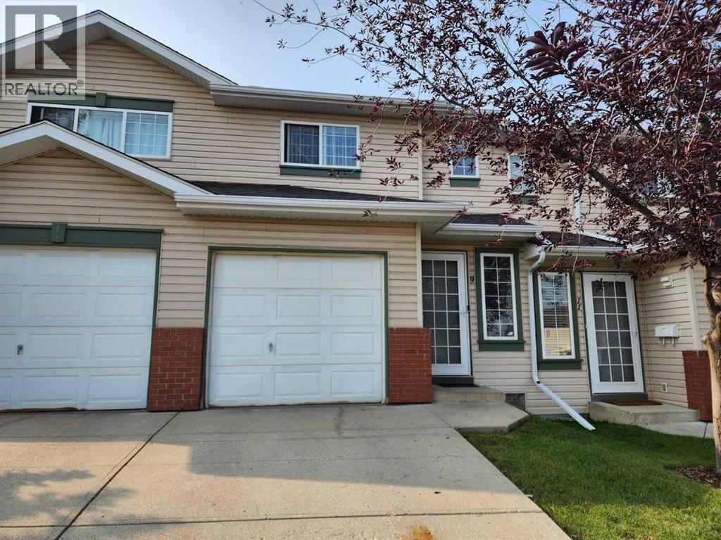 9 Country Hills Rise NW, Calgary, AB T3K 4S7