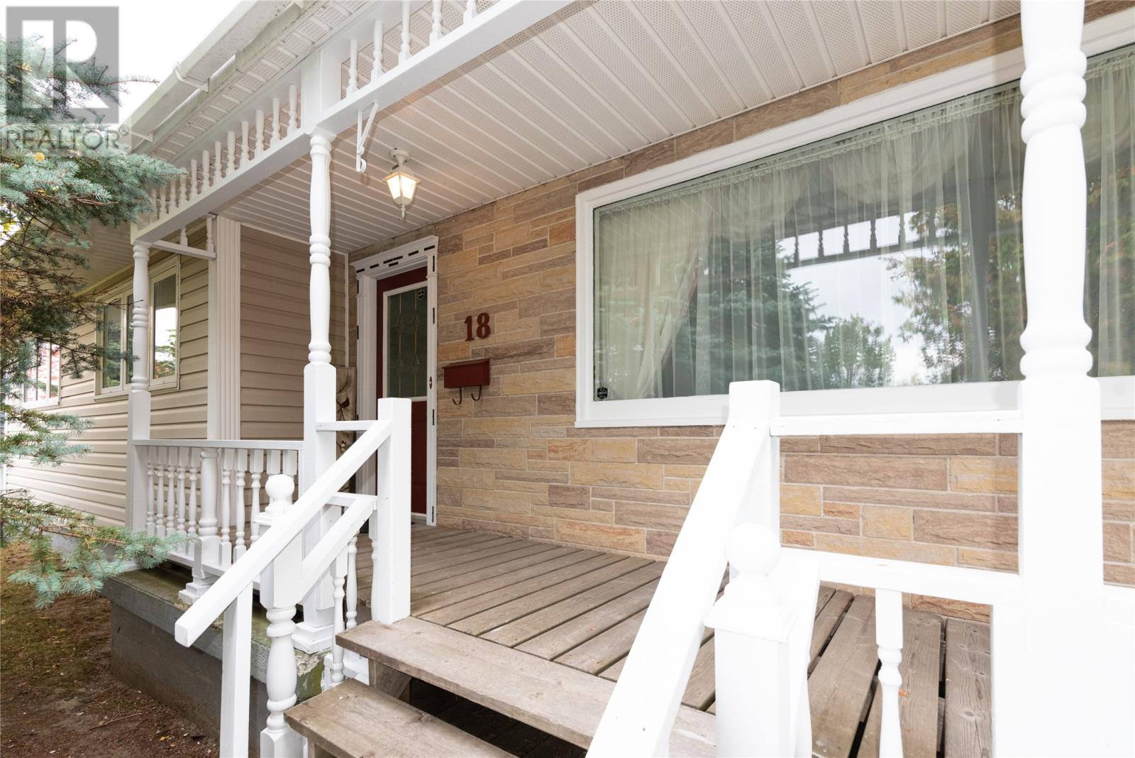 18 Grandy Ave, Gander, NL A1V 1B4