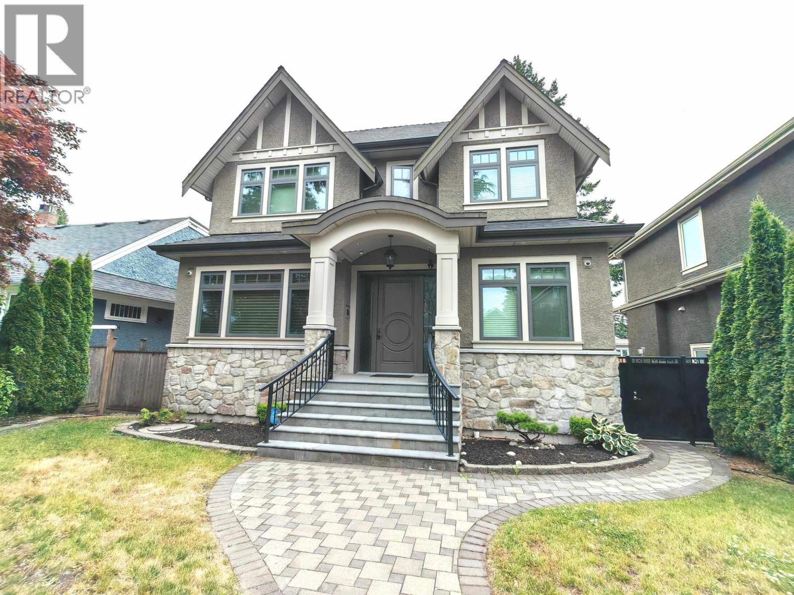 3520 W 37th Ave, Vancouver, BC V6N 2V8