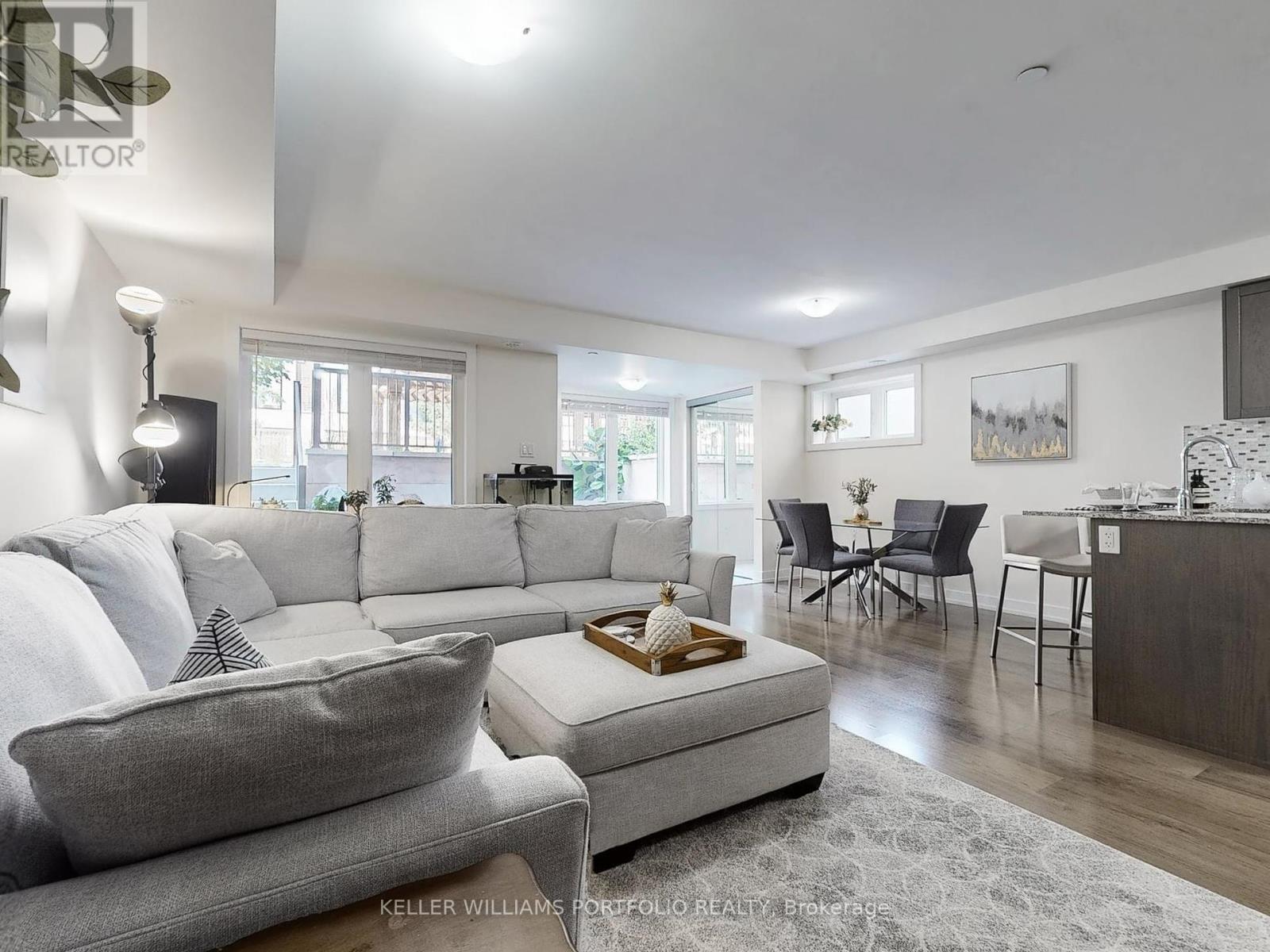 212 252 Royal York Rd, Toronto Mimico, ON M8V 1Y8