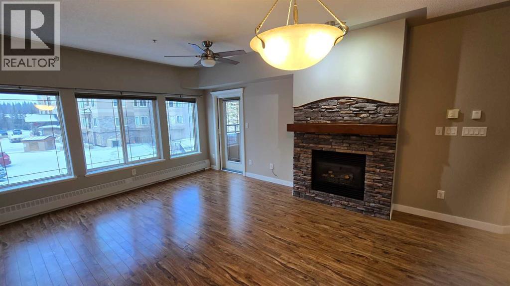 20 Discovery Ridge Close Sw Unit 240, Calgary, AB T3H 5X4