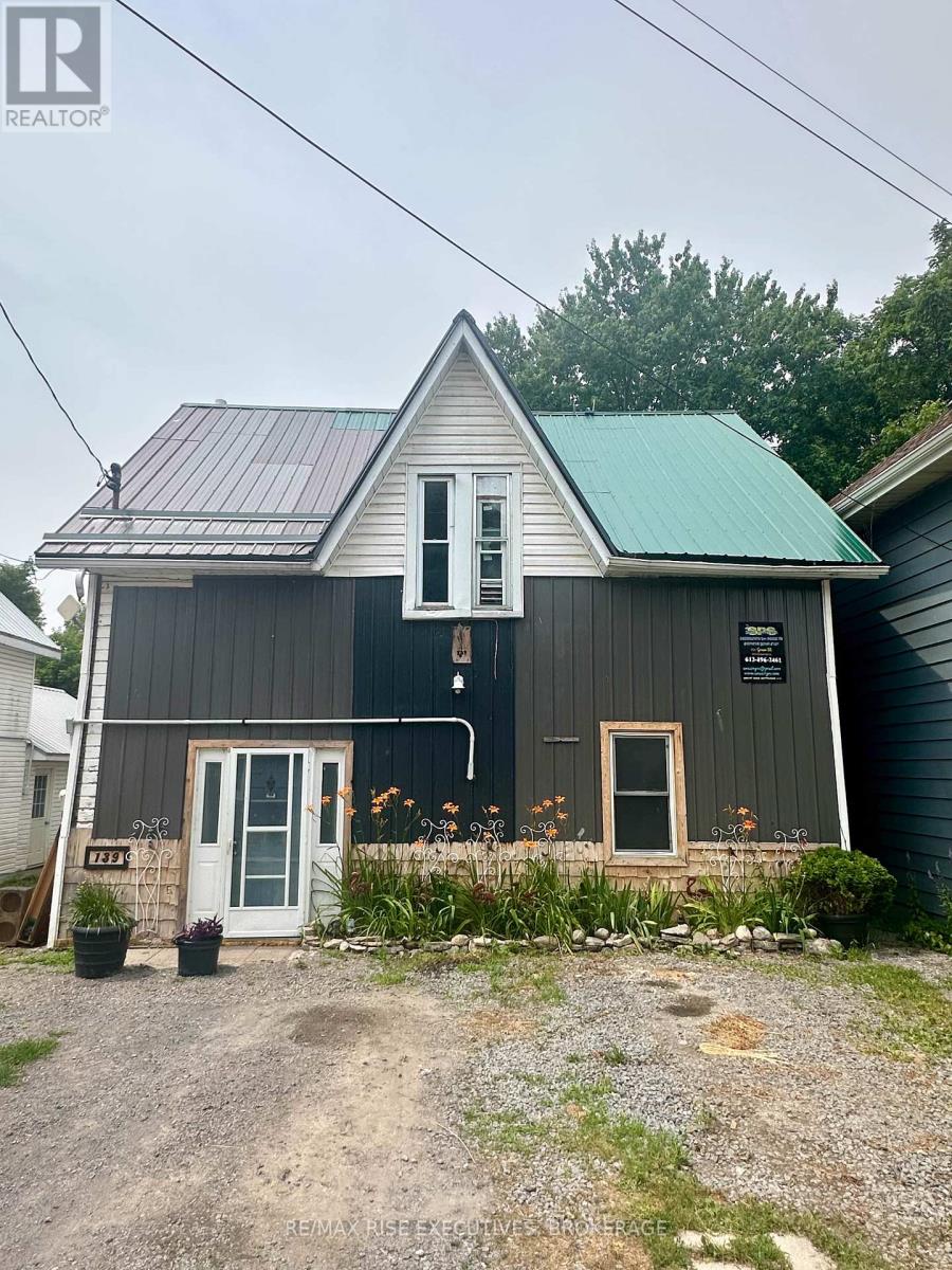 139 Green St, Deseronto, ON K0K 1X0