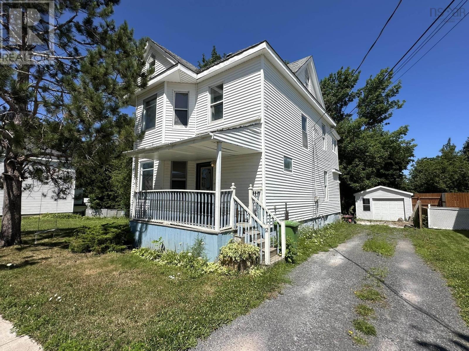 12 Fairview Ave, Stellarton, NS B0K 1S0