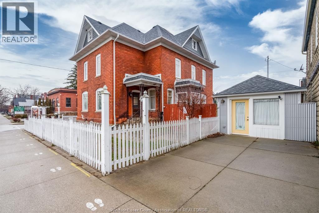 20 Division St S, Kingsville, ON N9Y 1P2