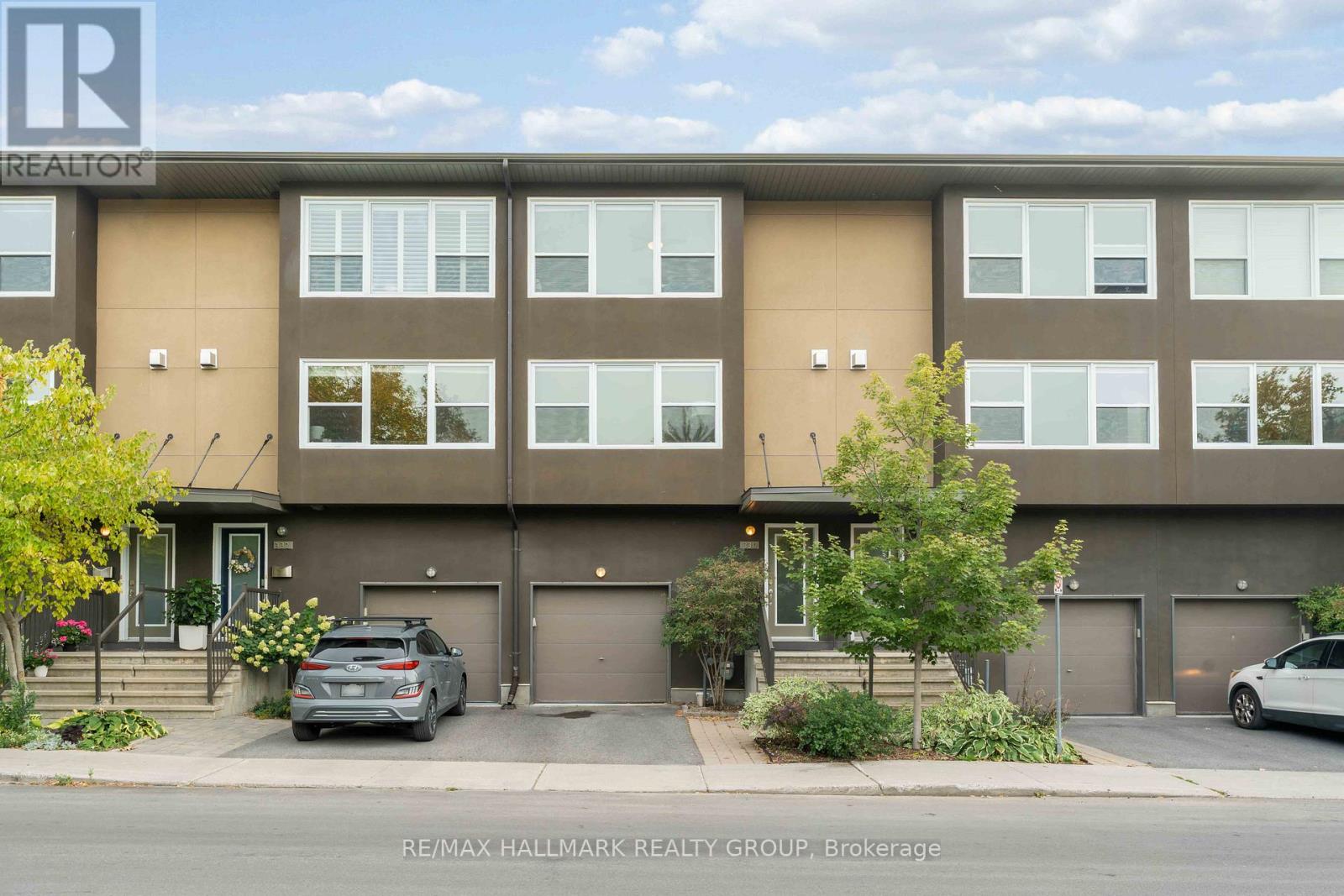 330 Boudreau St, Ottawa, ON K1L 0A7
